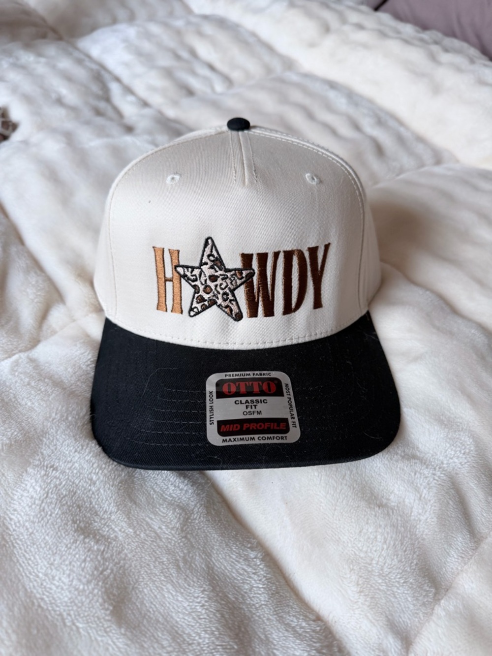 Howdy Leopard Star Snapback Hat - White & Black